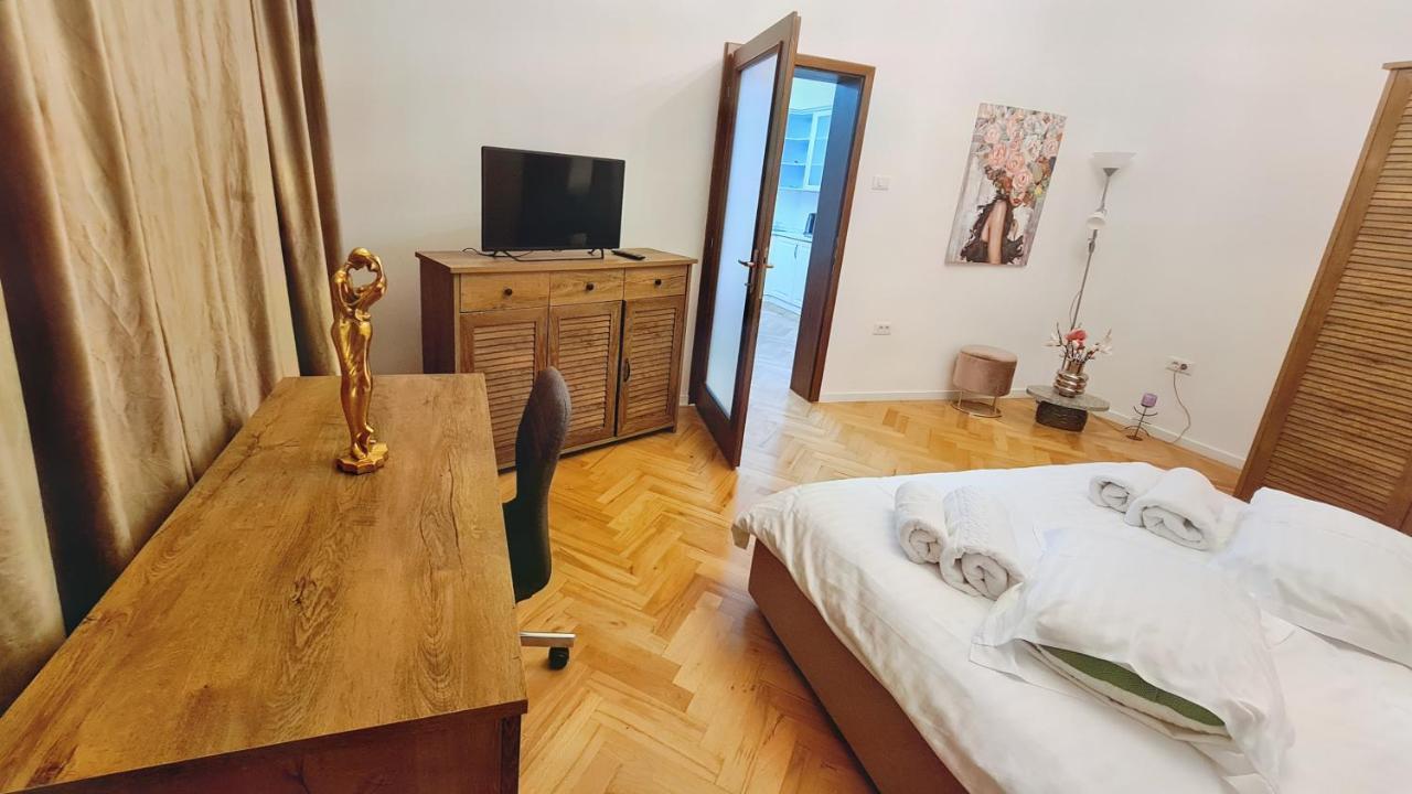 Spacious 5* Luxury In Historic Center Free Parking Cluj-Napoca Ngoại thất bức ảnh